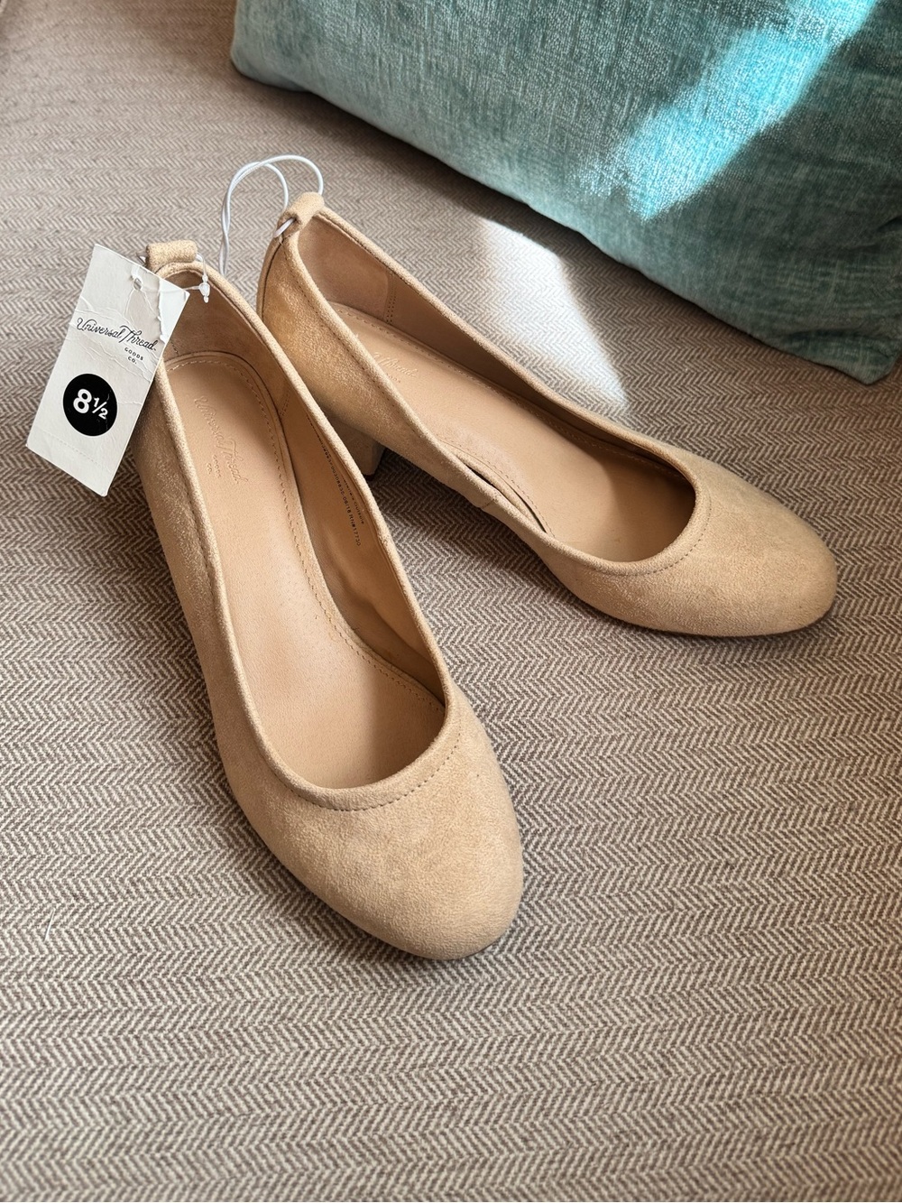 Universal Thread “Lenora” Taupe Microsuede Block Heels- Size 8.5 NWTs